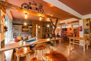 Zostel Plus Mussoorie, Kempty