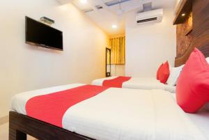 Hotel New Elite Inn - Near MIDC Turbhe Navi Mumbai