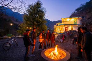 Zostel Plus Mussoorie, Kempty