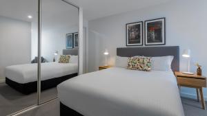 Oaks Melbourne Southbank Suites