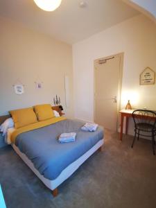 Hotels Auberge du mail : Chambre Double - Vue sur Jardin