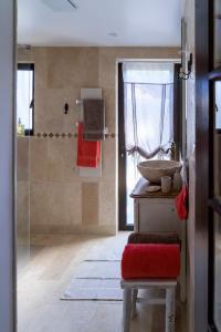 B&B / Chambres d'hotes Hotes'Antic Provence : photos des chambres