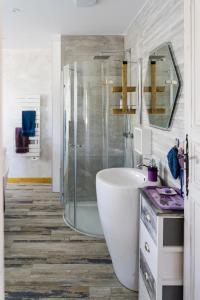 B&B / Chambres d'hotes Hotes'Antic Provence : photos des chambres