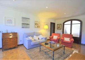 Villa LAS ENCINAS-en el pueblo de Esporles- Mallorca