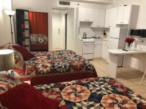 Casablanca on the beach, Oceanfront Studio Miami Beach