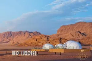 Wadi Rum UFO Luxotel - Raʼs an Naqb