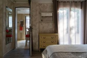 B&B / Chambres d'hotes Hotes'Antic Provence : photos des chambres
