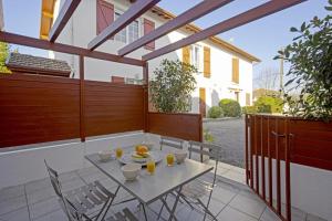 Appartements Charming 3 flat w a wonderful terrace in Biarritz - Welkeys : Appartement