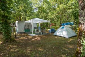 Campings Camping Au Bois Dormant : photos des chambres