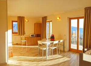 Teresa Campi Apartments Lake view by Gardadomusmea