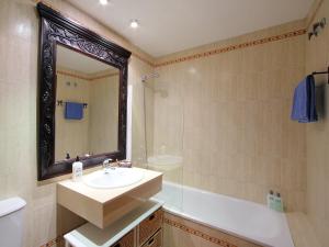 Apartment Las Terrazas by Interhome