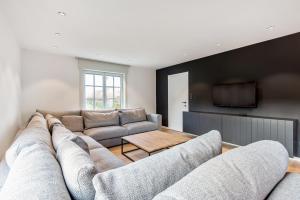 Big modern and bright villa near coast