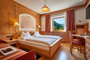Double Room with Garden View room in Mountain B&B - La Scalira