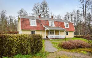 Awesome Home In Tingsryd With 5 Bedrooms, Sauna And Wifi