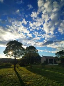 Sejours a la campagne Domaine De Palatz : Chambre Triple de Luxe