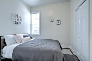 Hosteeva Capitol Hill 2BR Apt - 7 Walking Distance to Dining