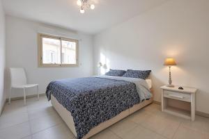 Appartements Appartement Residence Montaigne : Appartement avec Terrasse