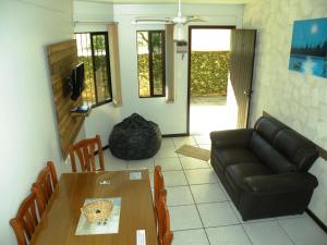 Duplex com ótimo custo x benefício pertinho da Praia de Mariscal