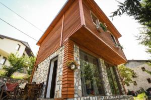 Talu Cece's home Mavrovo Makedoonia