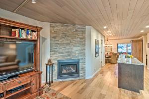 2 Mi to Heavenly Mountain Tahoe Retreat with Views