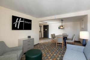 One-Bedroom King Suite room in Holiday Inn - Bloomington W MSP Airport Area an IHG Hotel