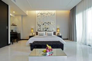 Long Beach Garden Hotel & Pavilions