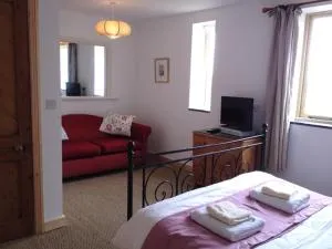 Three Chimneys Farm Accommodation - Hawkhurst
