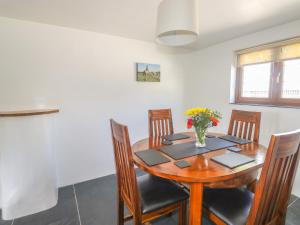 Lower West Curry Cottage