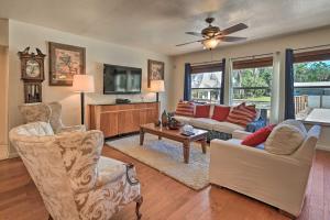 Central Florida Escape on 5 Acres with Grill and Pool!