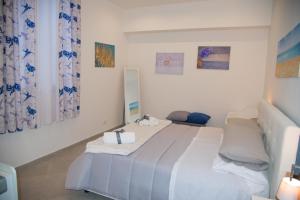 MONDELLO MANICK MARE