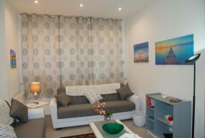 MONDELLO MANICK MARE