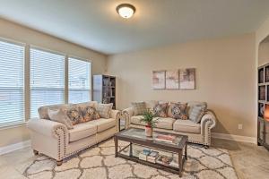 Texas Home with Patio and Grill about 16 Mi to Austin