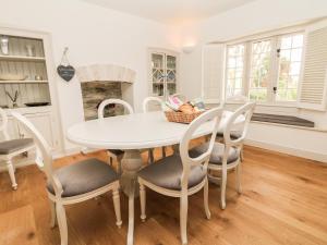 Sea Cliff Cottage