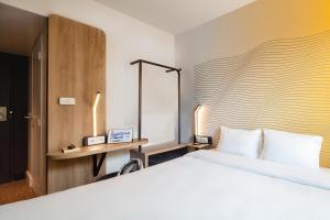 Hotels B&B HOTEL Paris Meudon Velizy : photos des chambres