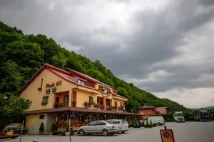 Pensiune Restaurant ROUTE60 - Calea Lată