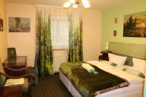 Standard Twin Room room in Hotel Attaché