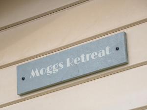 Moggs Retreat