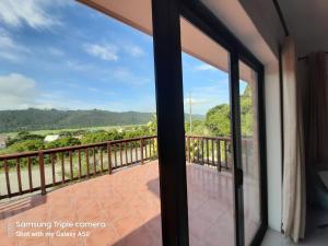 1222 On Cedric - self catering Villa