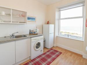 Llys Madoc, First Floor Flat