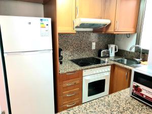 Los Locos Beach Apartments