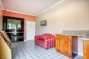 Heritage inn - 惠蒂尔