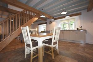 The Old Farmhouse Kitchen