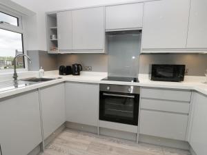 The Office Gardens, Apartment 3