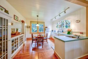 Tutu's Place by Volcano Heritage Cottages