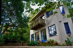 Artist's Attic - Tekwane