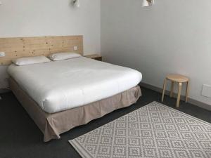 Hotels L'Annexe Plaisance - Hotel Non Climatise : photos des chambres