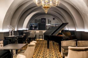 Hotels Hotel du Roi & Spa by SOWELL COLLECTION : photos des chambres