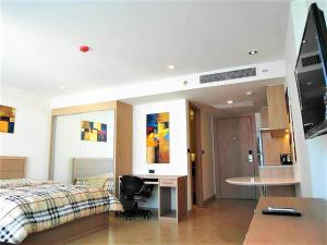 The Cliff sea pool views studio apartment Pratumnak Pattaya
