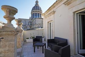Junior Suite with Extra Bed and Terrace