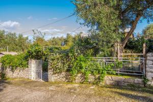 Sunset Traditional Cottage by Konnect Paxoi Greece